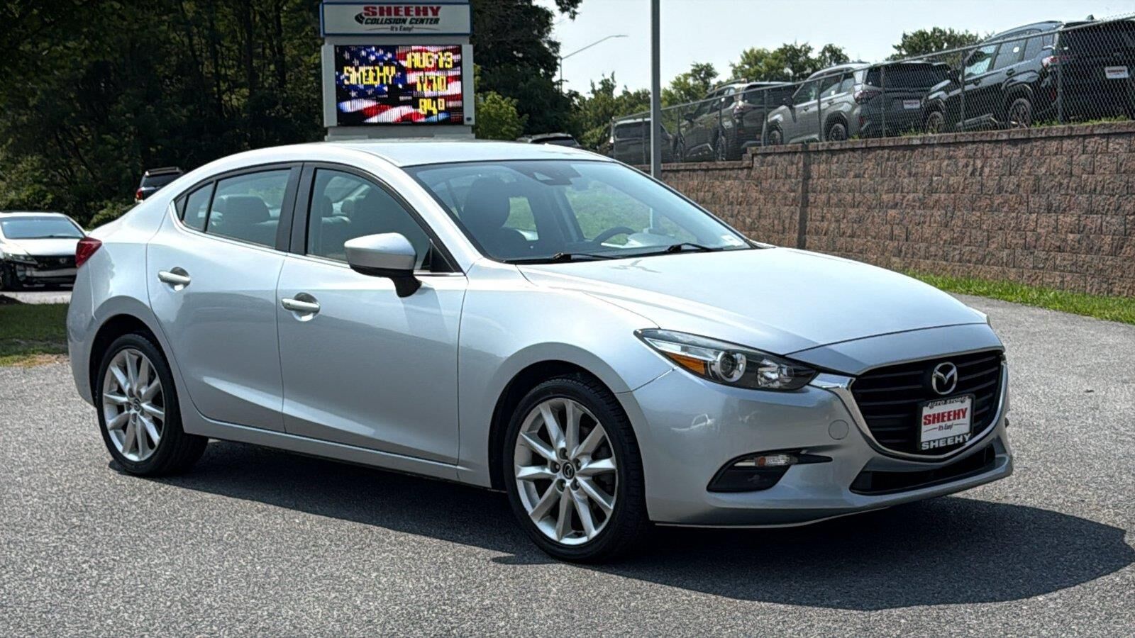 2017 MAZDA Mazda3