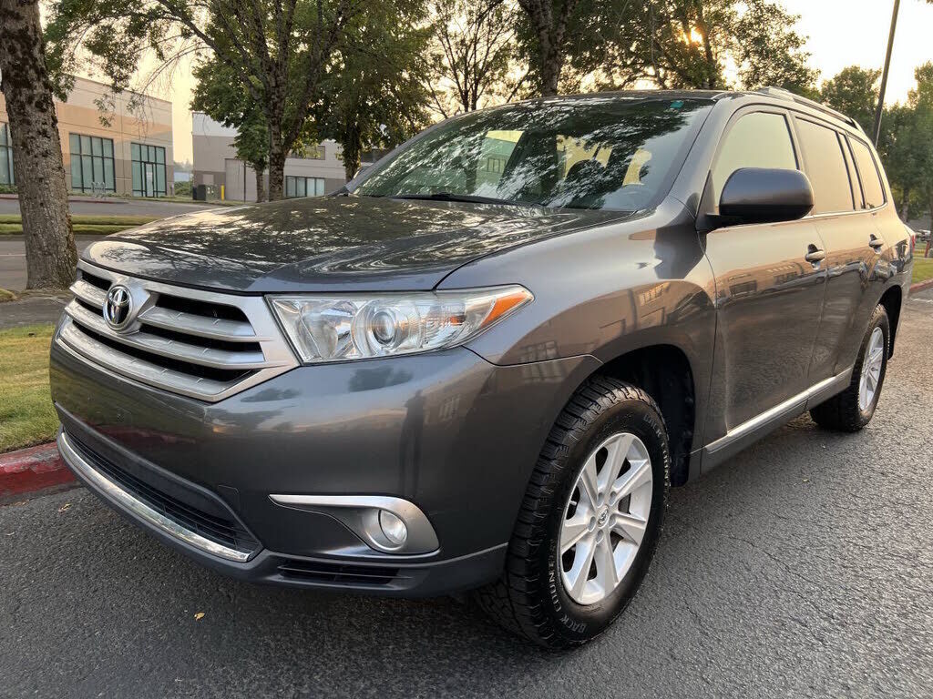 2011 TOYOTA Highlander