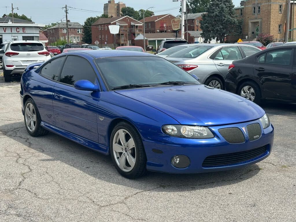 2004 PONTIAC GTO