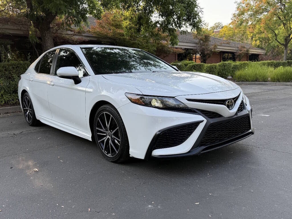 2021 TOYOTA Camry
