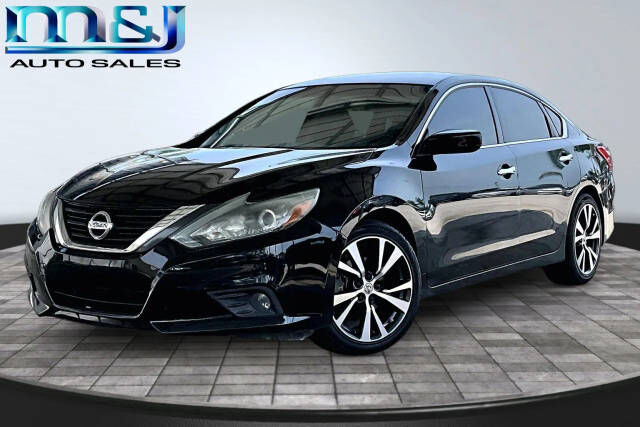 2017 NISSAN Altima