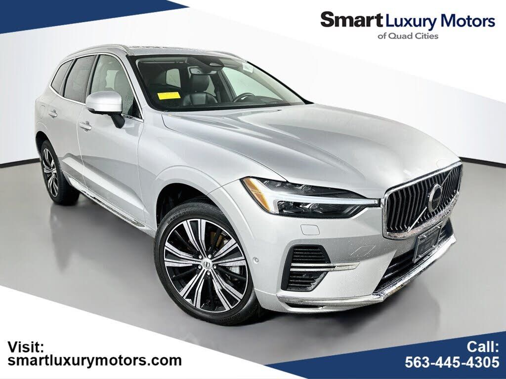 2022 VOLVO XC60