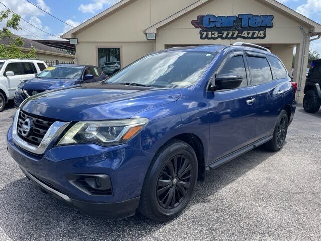 2017 NISSAN Pathfinder