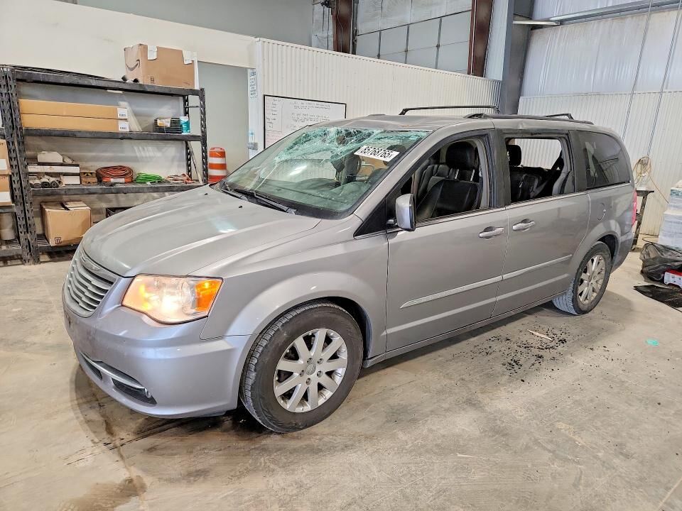 2016 CHRYSLER Town and Country