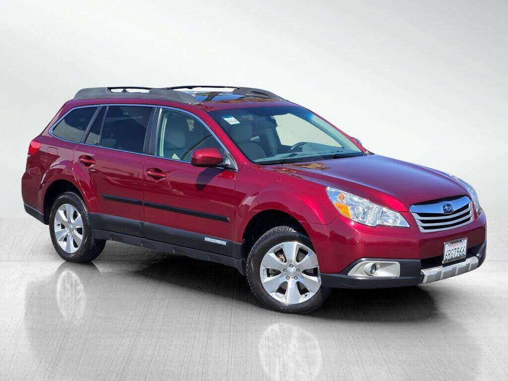 2011 SUBARU Outback