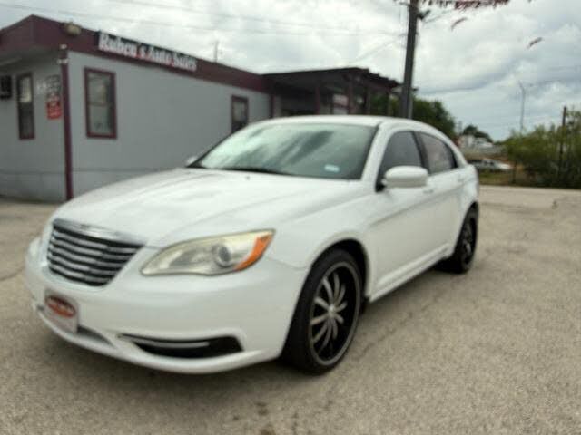 2013 CHRYSLER 200