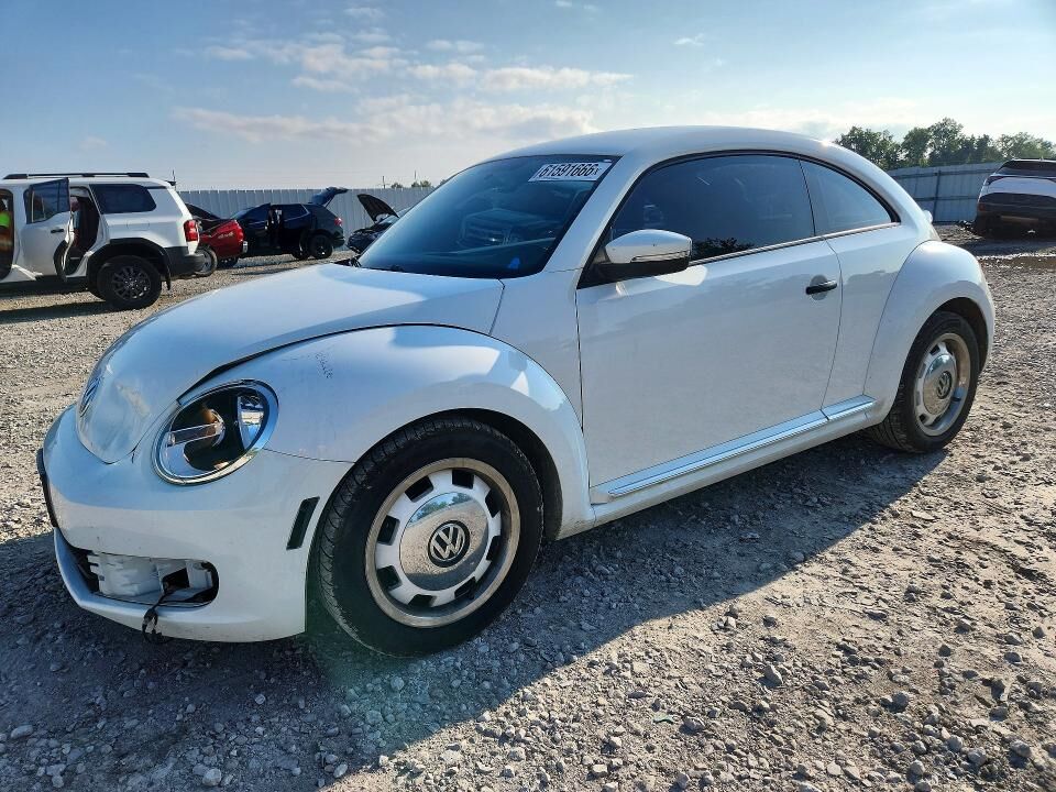2016 VOLKSWAGEN Beetle