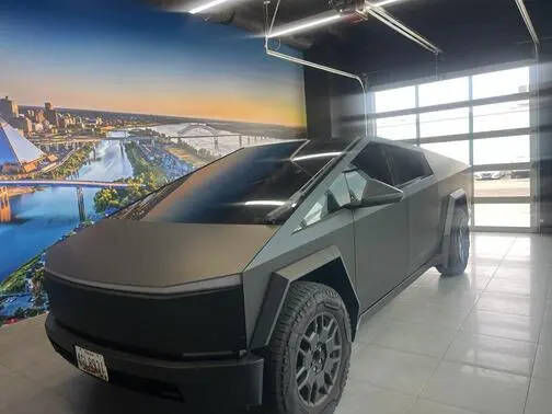 2024 TESLA Cybertruck