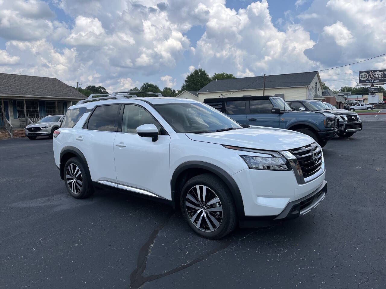 2025 NISSAN Pathfinder