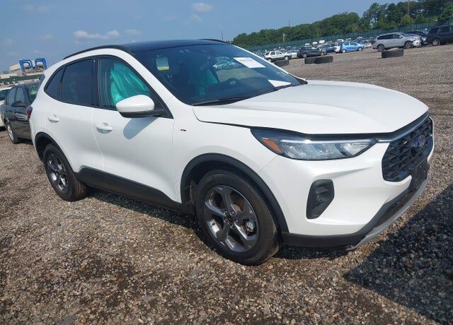 2025 FORD Escape
