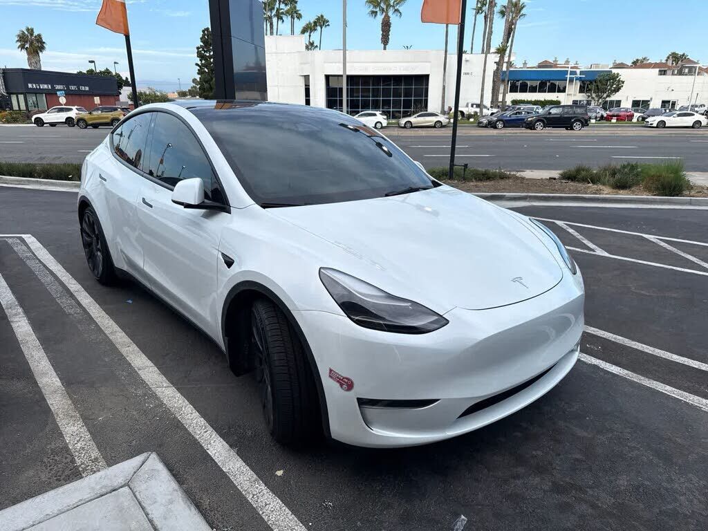 2023 TESLA Model Y