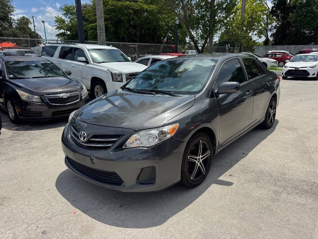 2013 TOYOTA Corolla