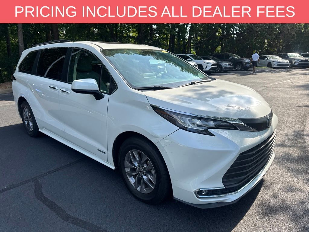 2021 TOYOTA Sienna