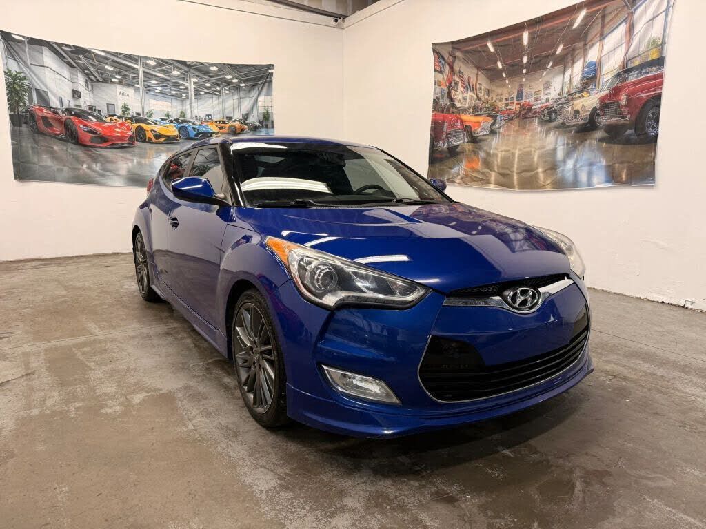 2013 HYUNDAI Veloster