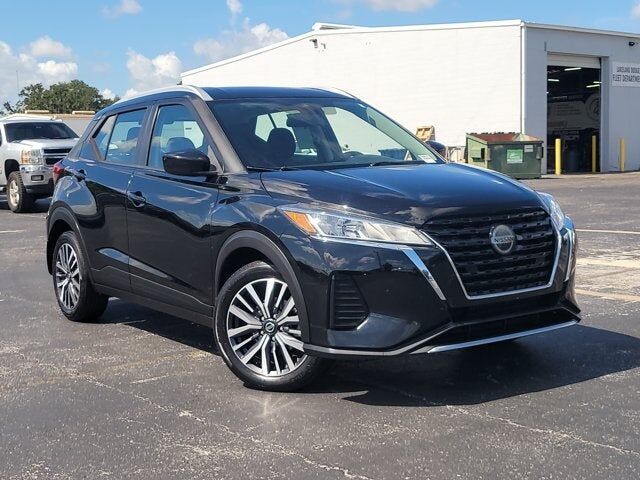 2021 NISSAN Kicks