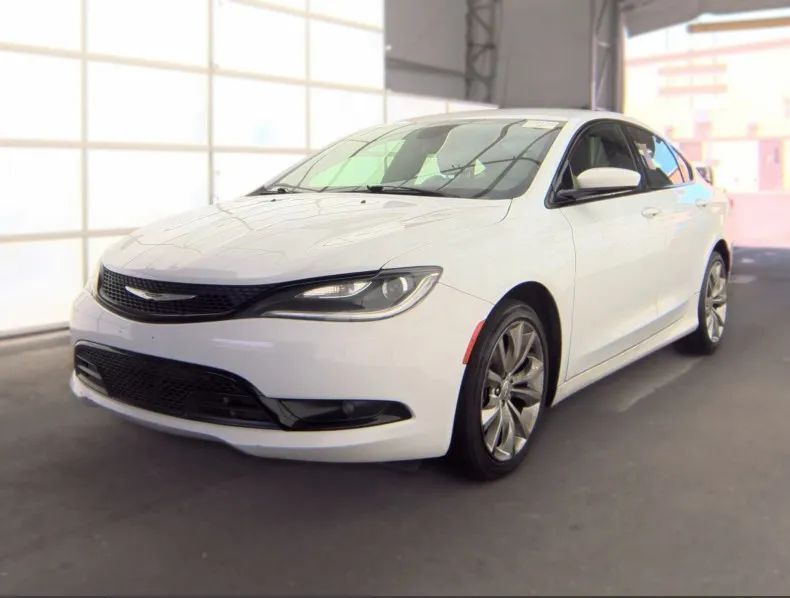 2015 CHRYSLER 200