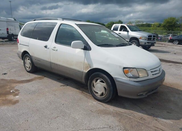 2001 TOYOTA Sienna