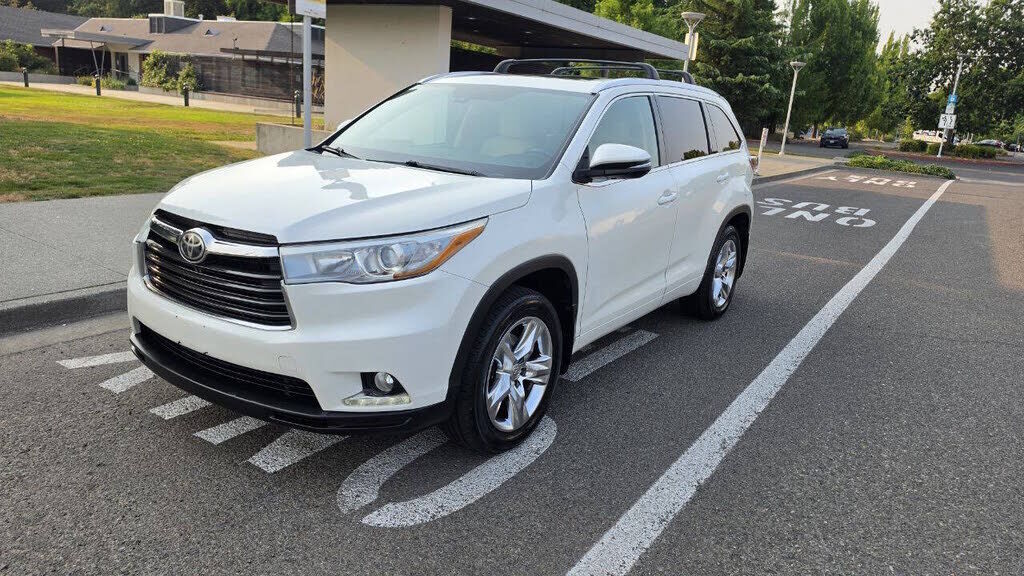 2014 TOYOTA Highlander