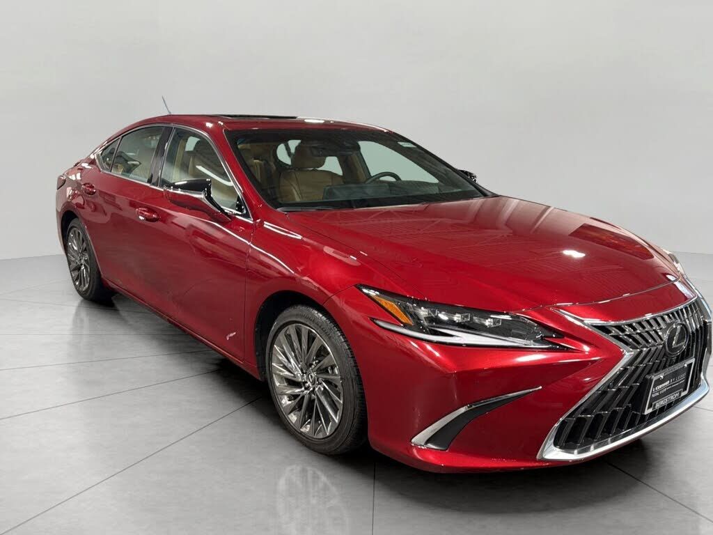 2025 LEXUS ES