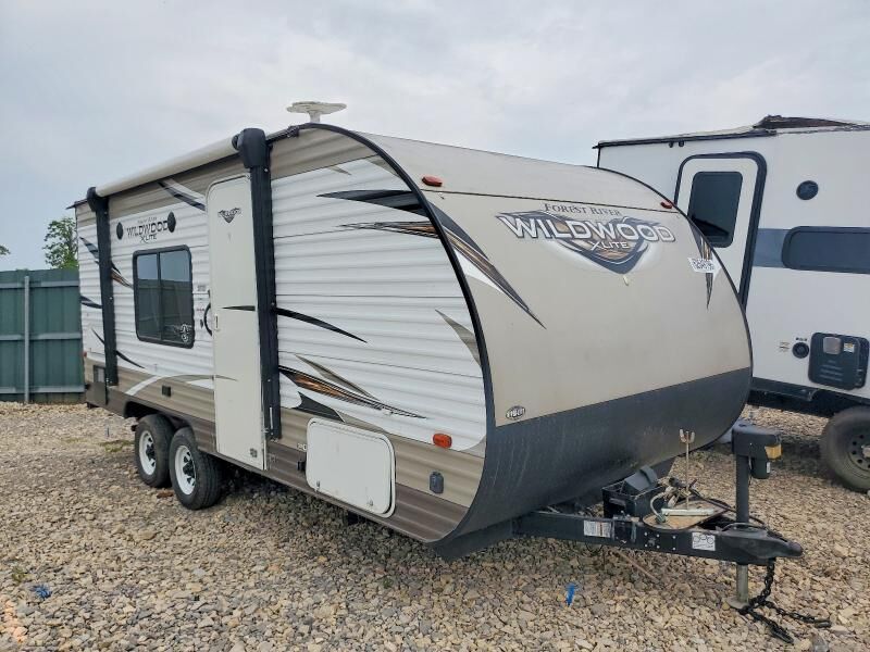 2018 FOREST RIVER Wildwood towables
