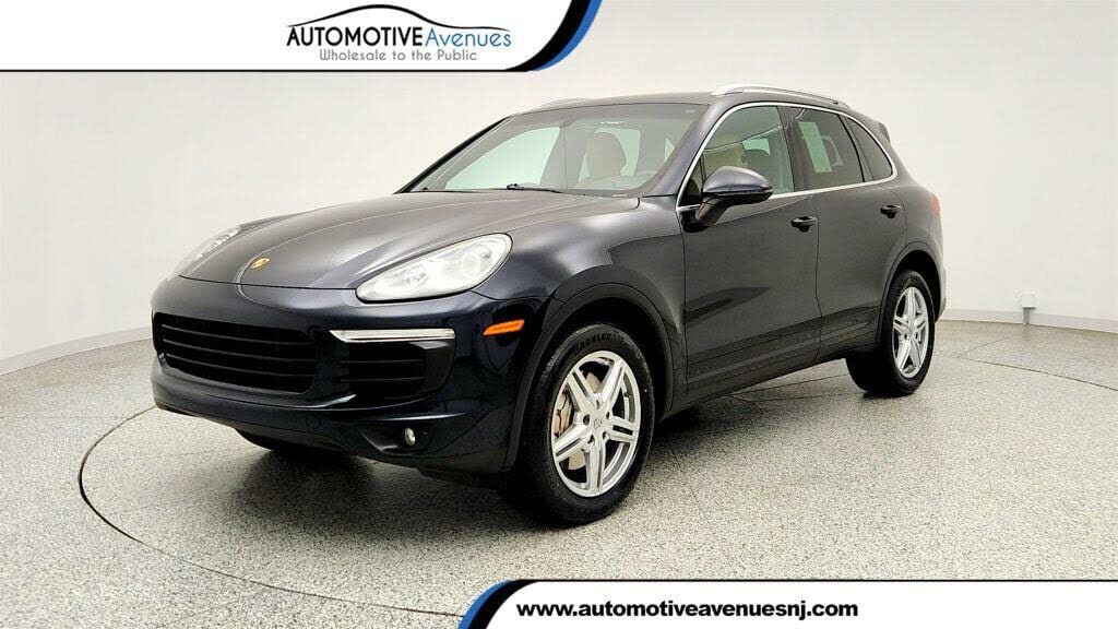 2017 PORSCHE Cayenne