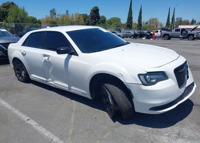 2020 CHRYSLER 300