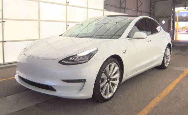 2018 TESLA Model 3