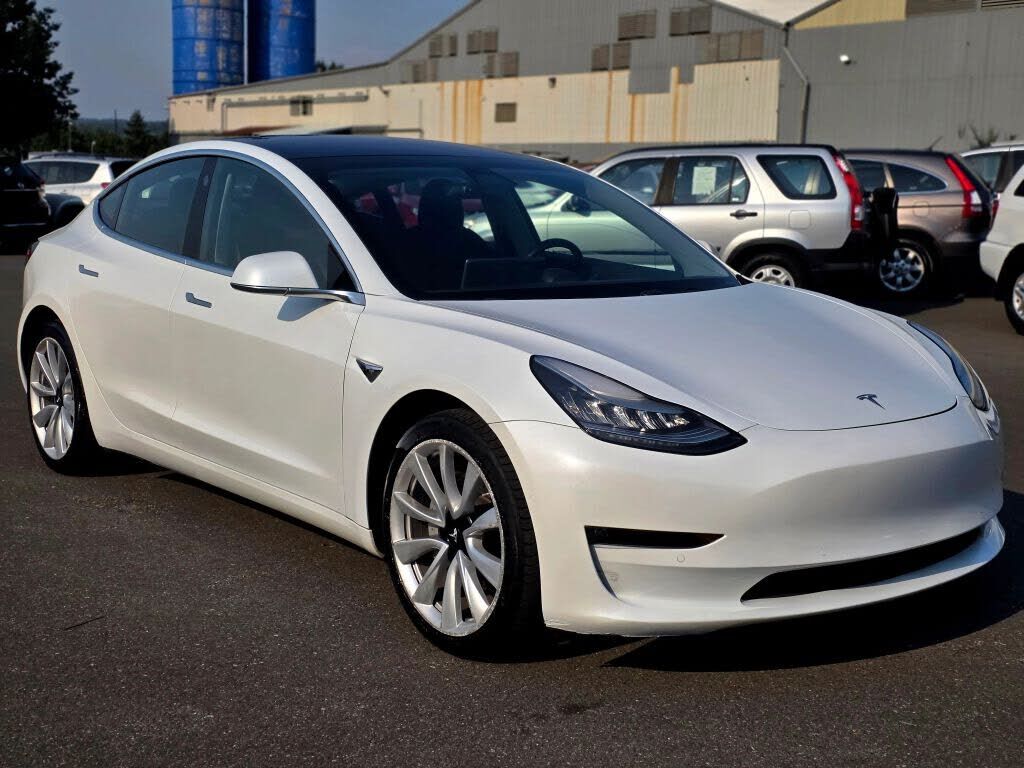 2018 TESLA Model 3