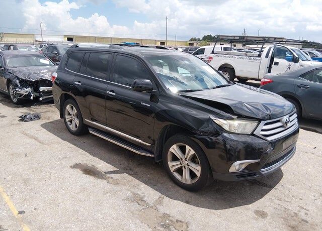 2013 TOYOTA Highlander