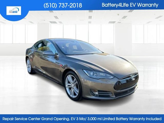 2015 TESLA Model S