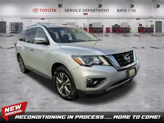 2018 NISSAN Pathfinder