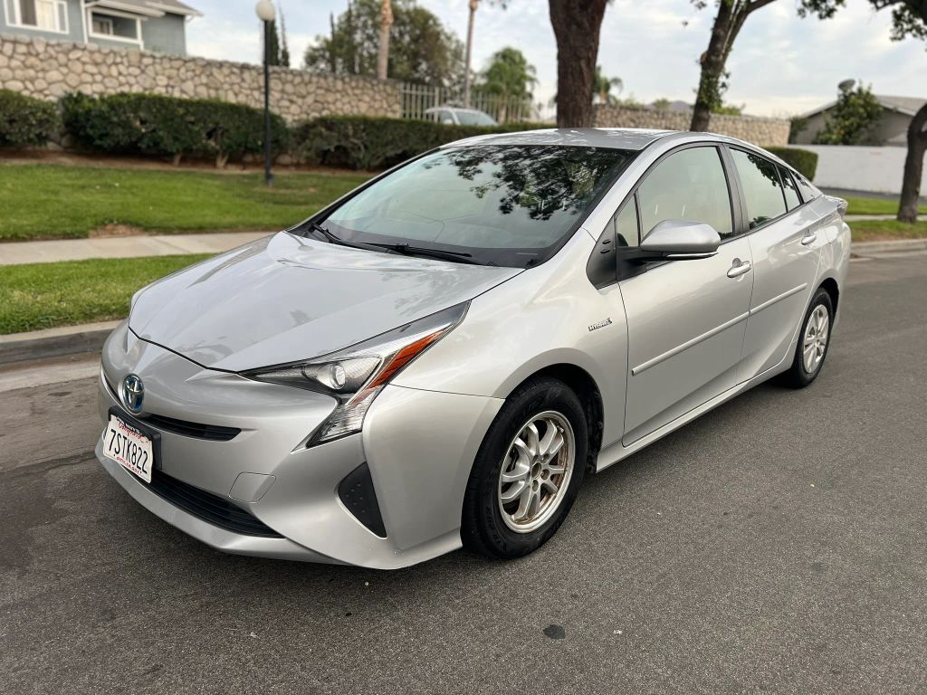2016 TOYOTA PRIUS