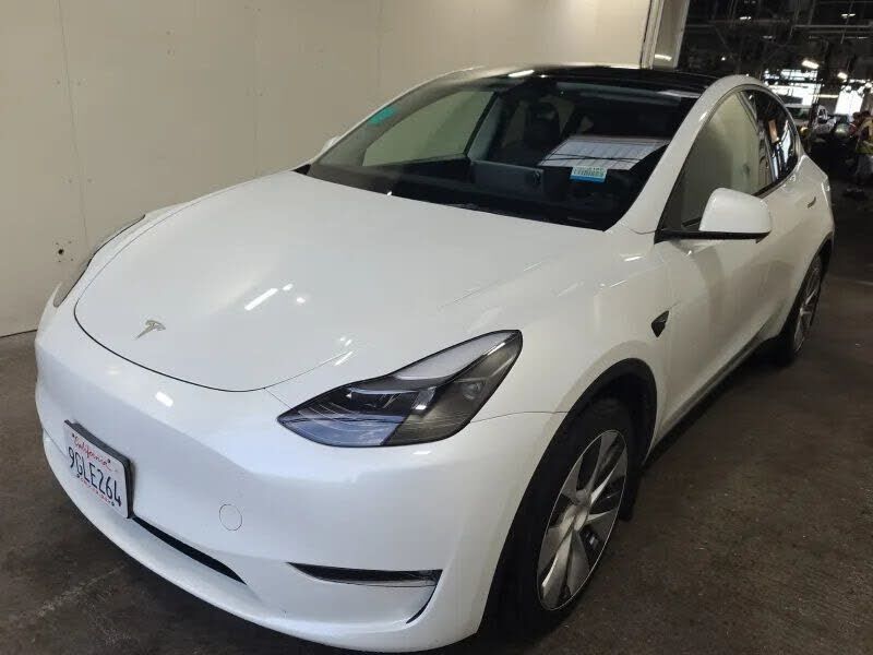 2023 TESLA Model Y
