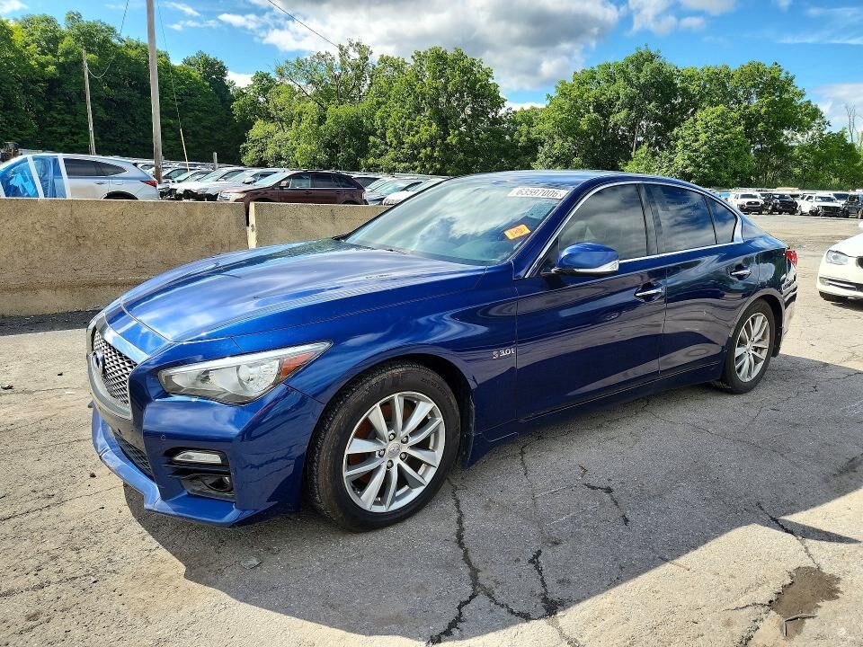 2016 INFINITI Q50