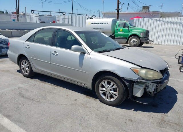 2005 TOYOTA Camry