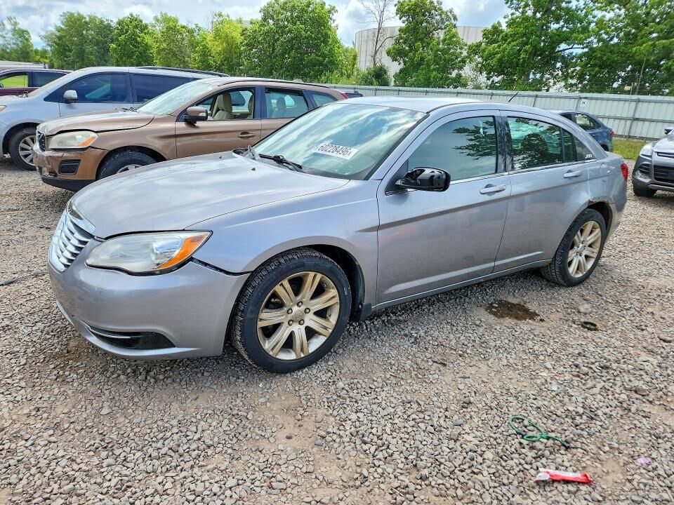 2013 CHRYSLER 200