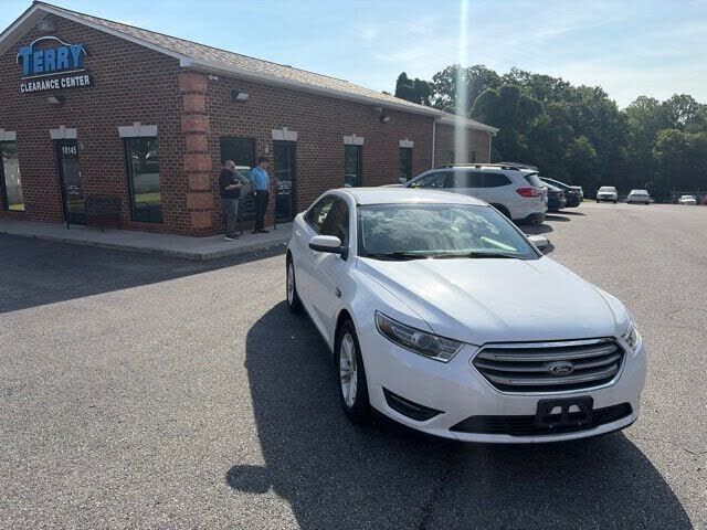 2016 FORD Taurus