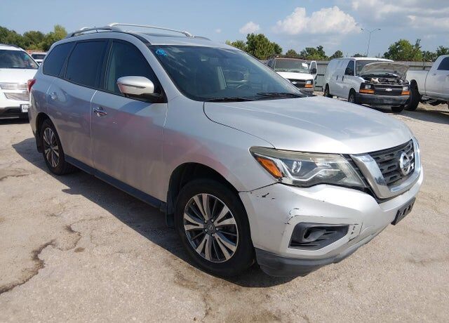 2017 NISSAN Pathfinder