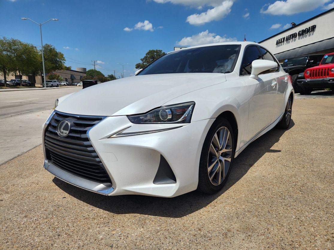 2018 LEXUS IS