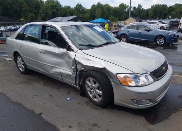 2000 TOYOTA Avalon