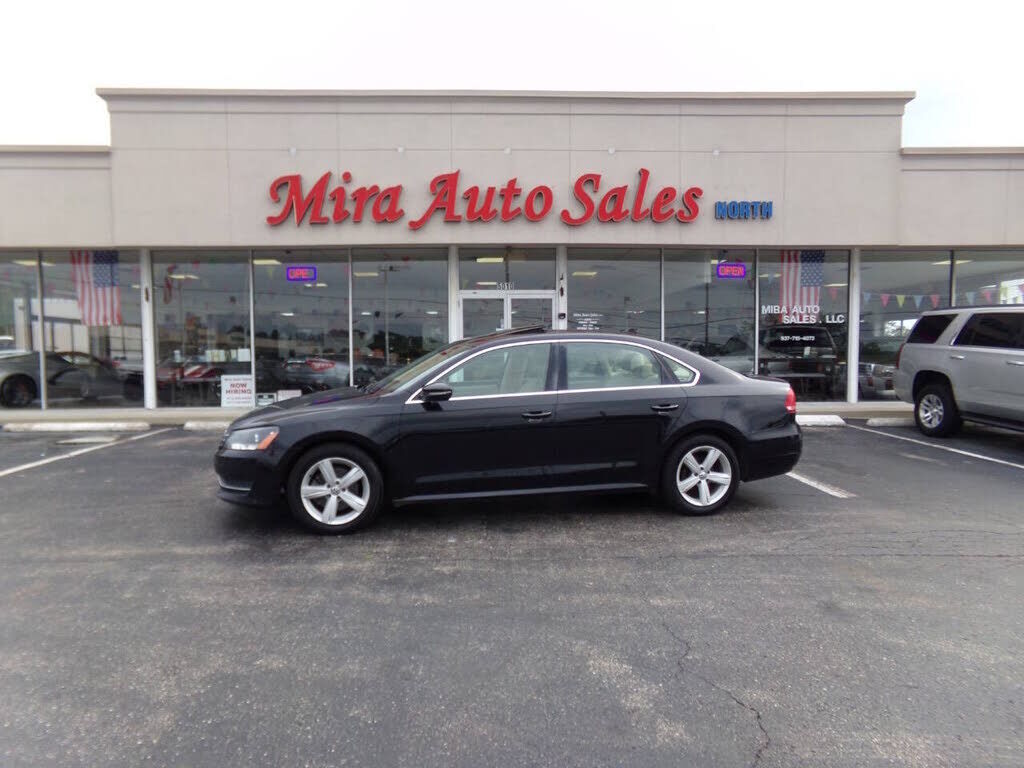 2012 VOLKSWAGEN Passat