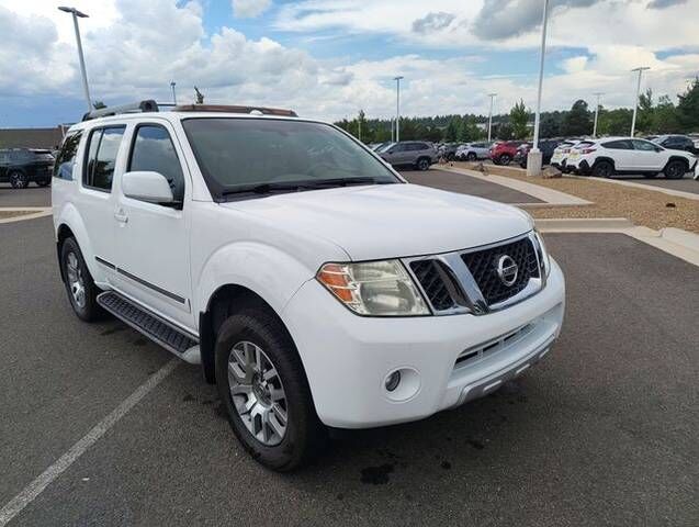 2011 NISSAN Pathfinder