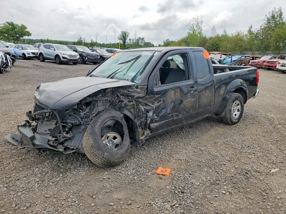 2015 NISSAN Frontier