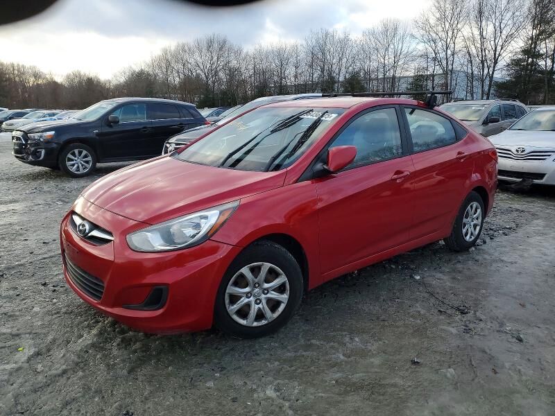 2013 HYUNDAI Accent