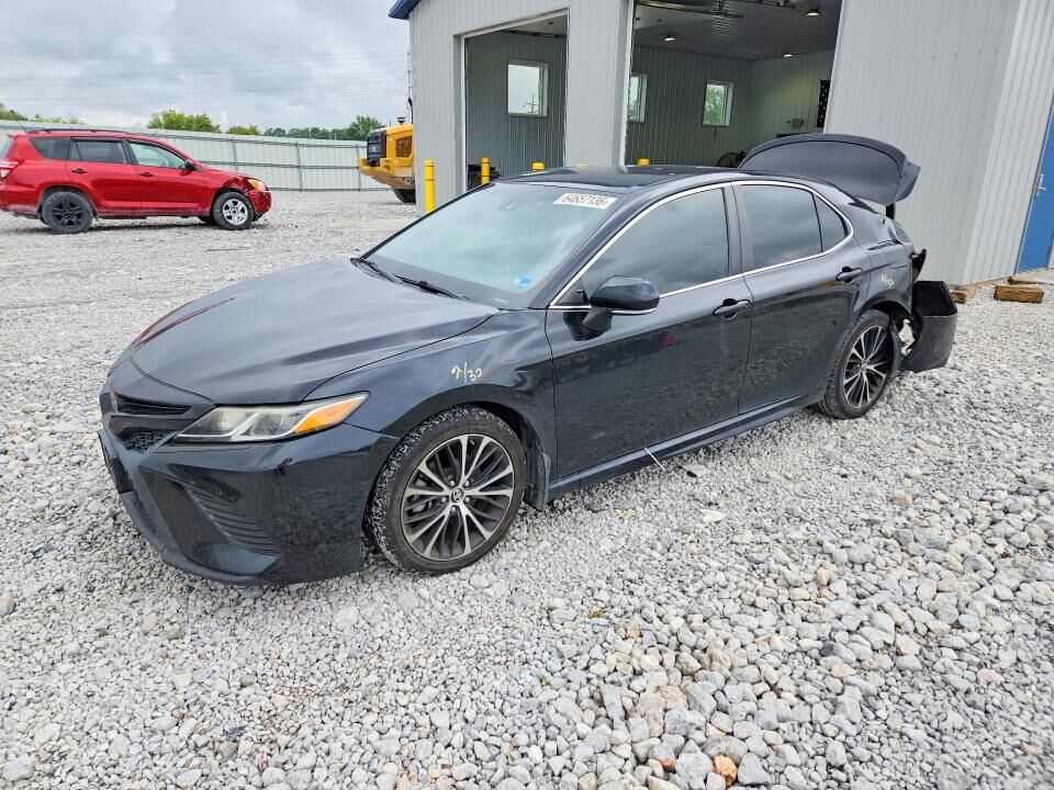 2018 TOYOTA Camry