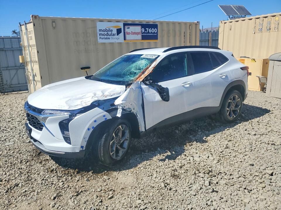 2026 CHEVROLET Trax