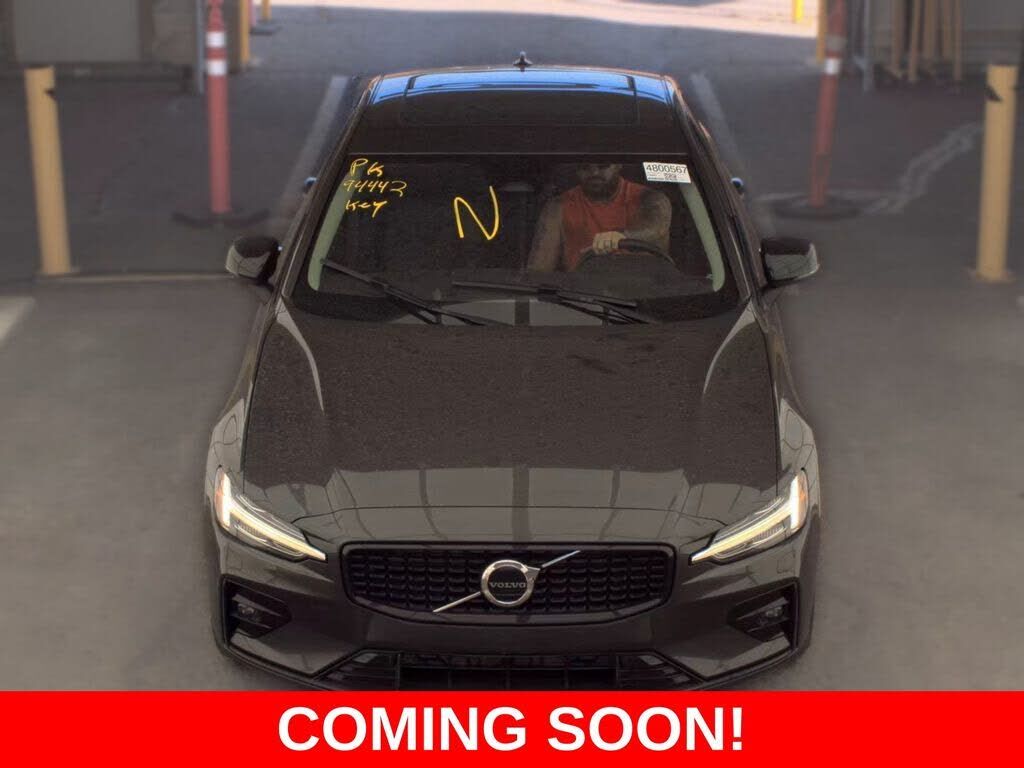 2024 VOLVO S60