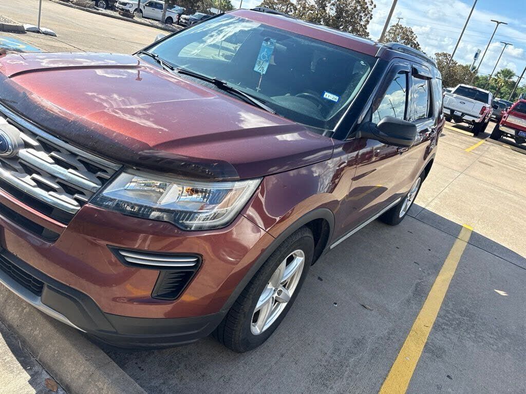 2018 FORD Explorer