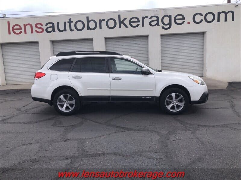 2013 SUBARU Outback