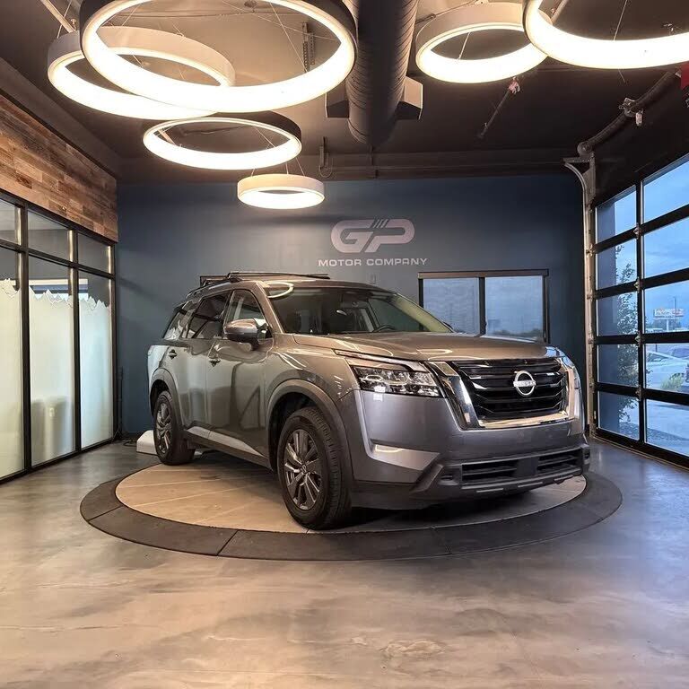 2022 NISSAN Pathfinder